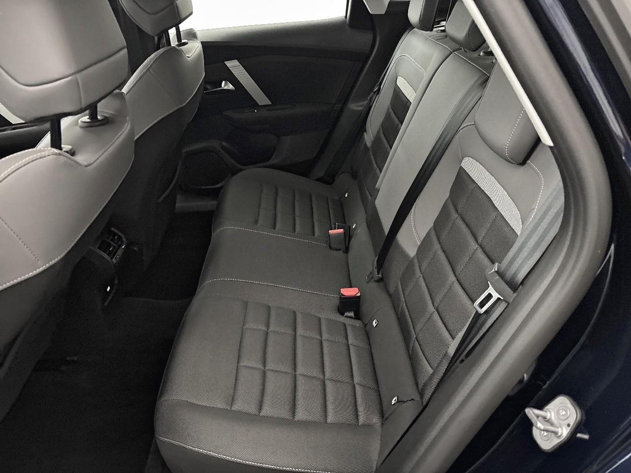 Citroën C4 hybride 136 e-dcs6 plus — photo 13