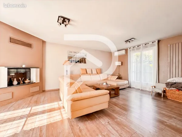 Maison 7 pièces 152 m²