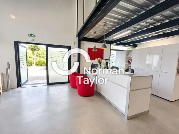 Local commercial 250m² à vendre à St-Paul-lès-Dax