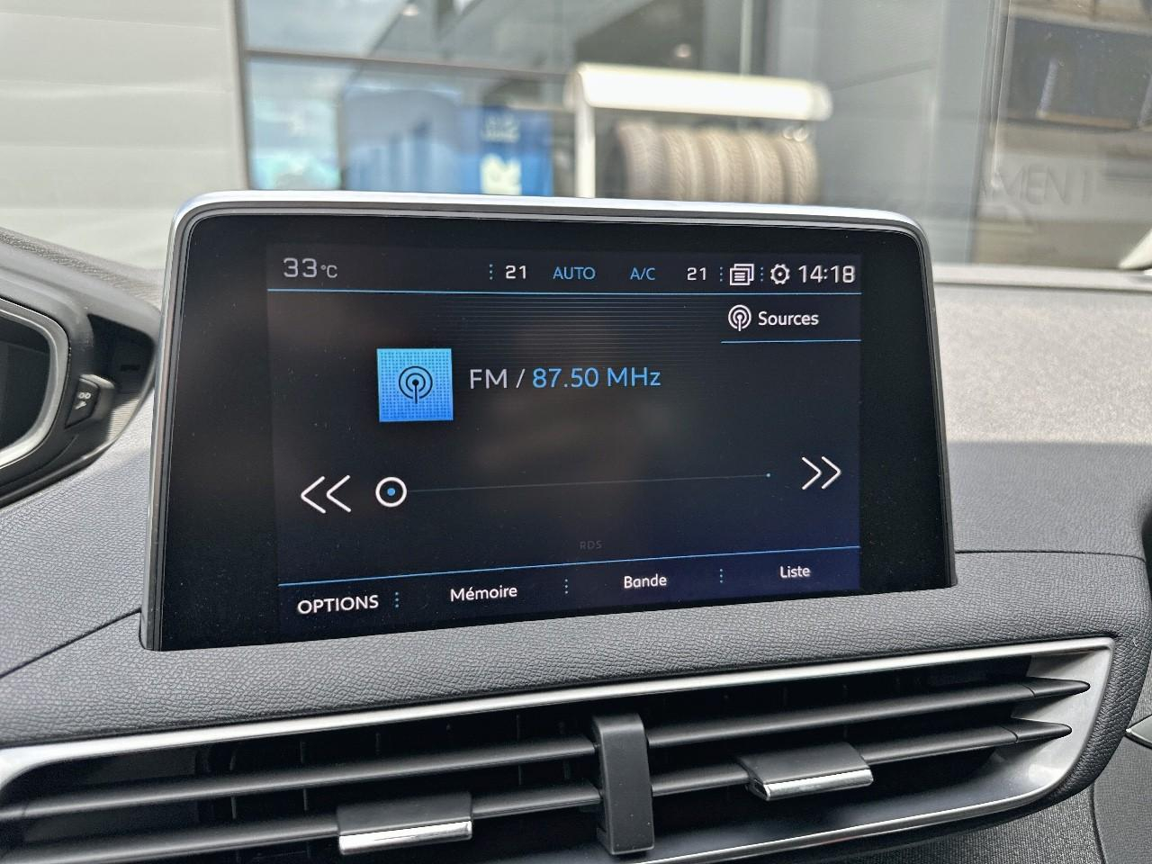 Peugeot 3008 1.2 puretech 130ch allure s&s — photo 23