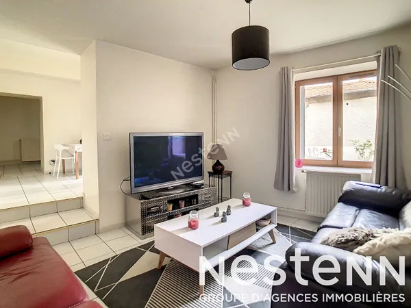 RILLIEUX VILLAGE APPARTEMENT DE 73,67 m² EN RDC DANS COURS