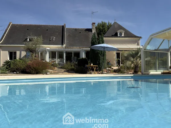 Maison - 250m² - Mazé-Milon