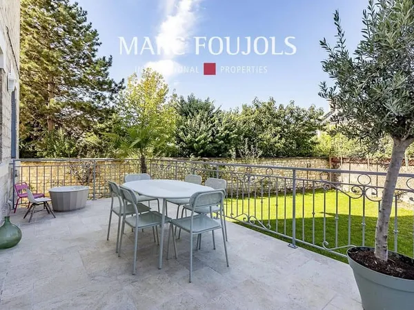 Maison 10 pièces 225 m²