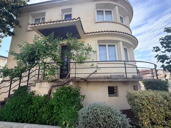 Maison 8 pièces 180 m²