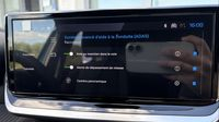 Peugeot 2008 1.2 Hybrid 110ch Allure e-DCS6 — photo 19