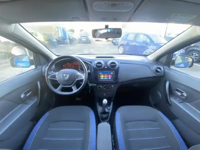 Dacia Sandero 15 ans tce 100 — photo 4