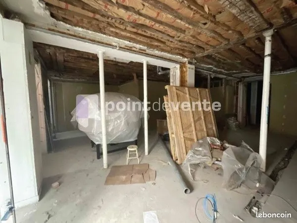Local commercial 232 m²
