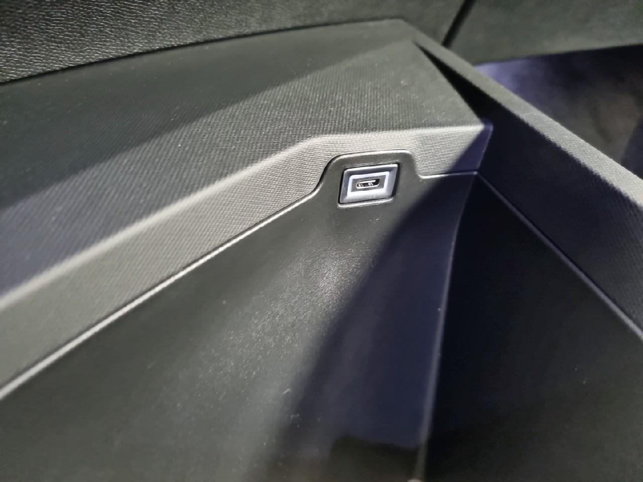 Peugeot 3008 hybrid 145 e-dcs6 allure — photo 28