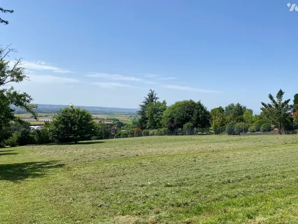 Terrain 3057 m²