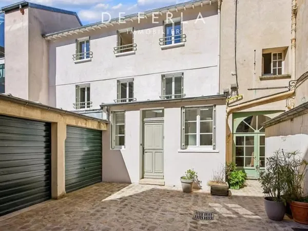 VERSAILLES MONTBAURON - TRIPLEX FAMILIAL, L'ESPRIT D'UNE MAISON DE VILLE