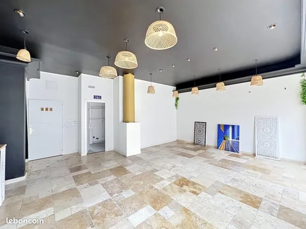 Local commercial 70 m²