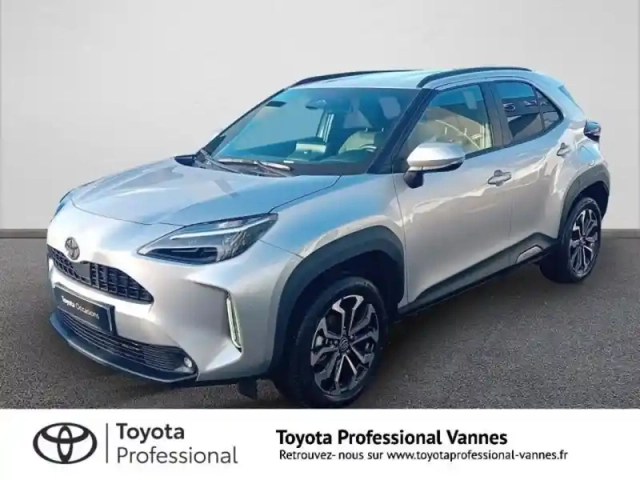 Toyota Yaris cross 130h design my25