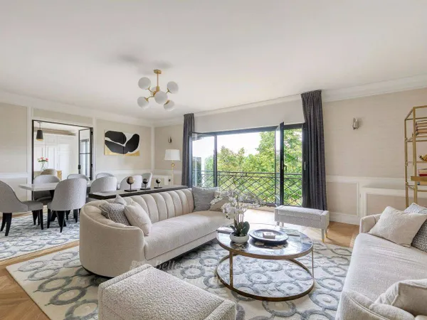Appartement 7 pièces 266 m²