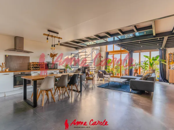 IVRY-SUR-SEINE 4 PIÈCES À L'ESPRIT LOFT PARKING ET TERRAS