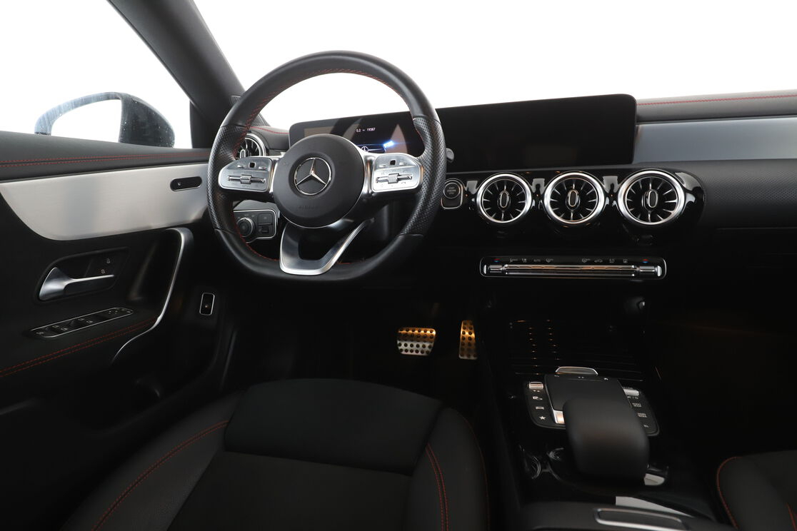 Mercedes-Benz CLA 250 e AMG Line 8G-DCT — photo 12
