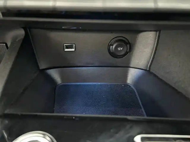 Peugeot 3008 hybrid 225 e-eat8 — photo 24