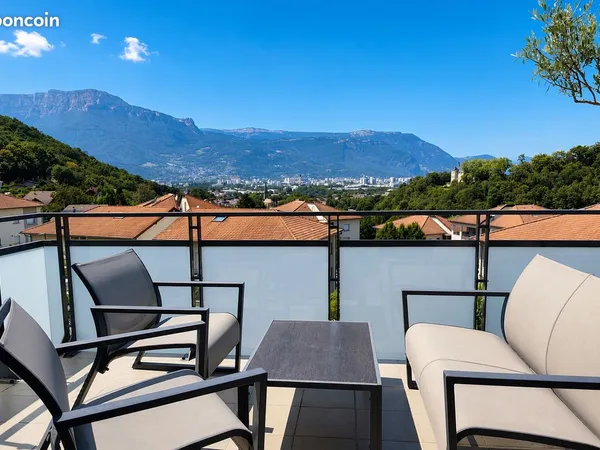 Appartement T3 récent avec balcon - Vue imprenable Grenoble & Vercors à Eybens