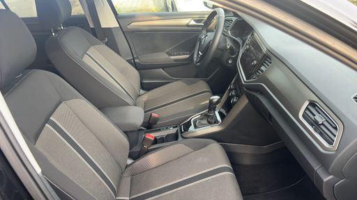 Volkswagen T-Roc 1.5 TSI 150 DSG7 - Lounge – 2020 – 68124 km – Essence – Boîte Automatique — photo 17