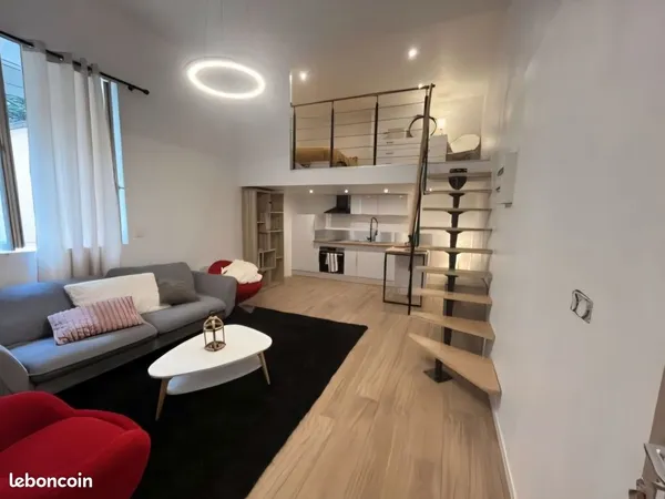 Appartement meublé 35 m² avec mezzanine - Centre-ville de Guer
