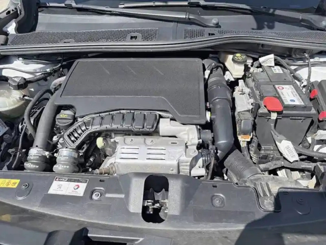 Peugeot 2008 puretech 130 s&amp;s eat8 — photo 10