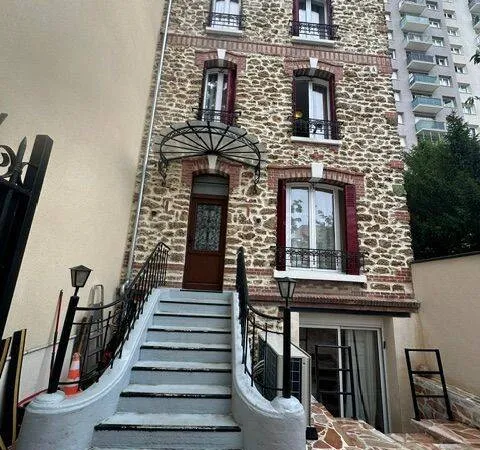Maison 8 pièces 250 m²