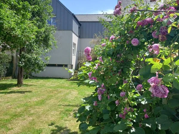 RENNES Sud Gare MAISON T6 (4 ch.) Etat neuf grand jardin garage