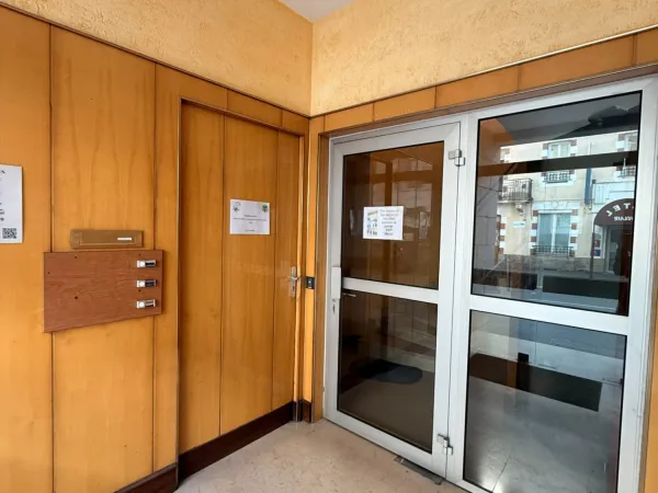 Appartement vendu loué 55m² avec place parking, Centre-ville de Guéret - Idéal investisseur 54 000 €