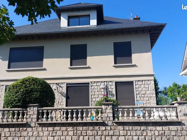 Appartement T5 1er étage dans Maison individuelle RODEZ