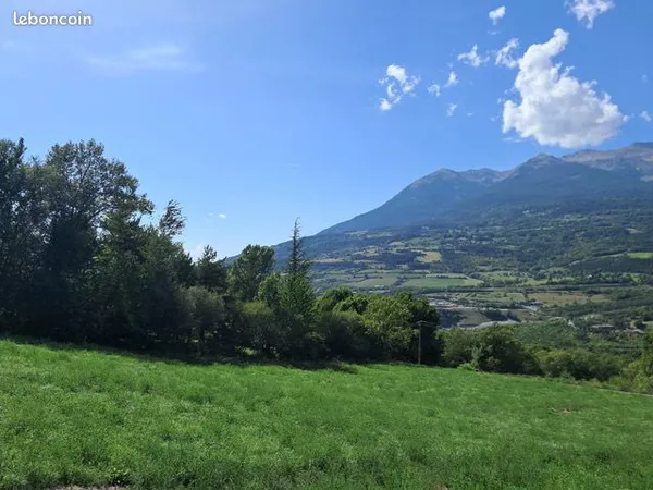 Terrain Saint André-Embrun 835m2