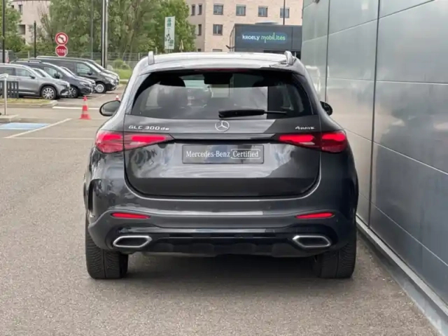 Mercedes Glc 300 de 4matic amg line — photo 4