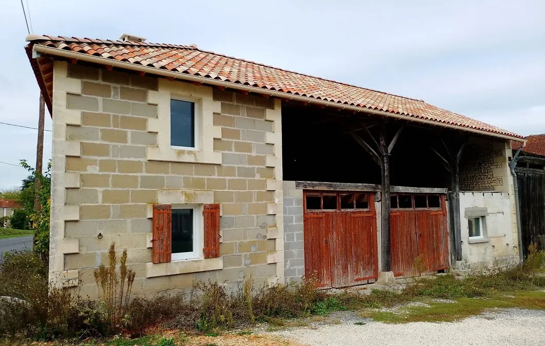 Photo 3