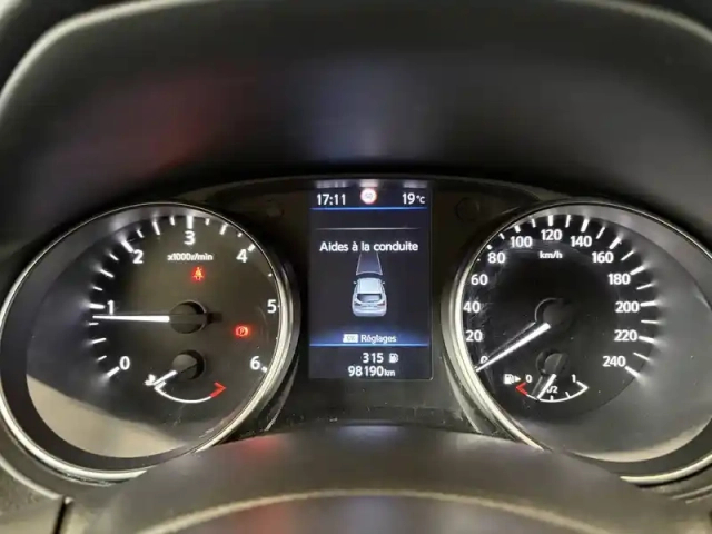 Nissan Qashqai 1.5 dci 115 — photo 22
