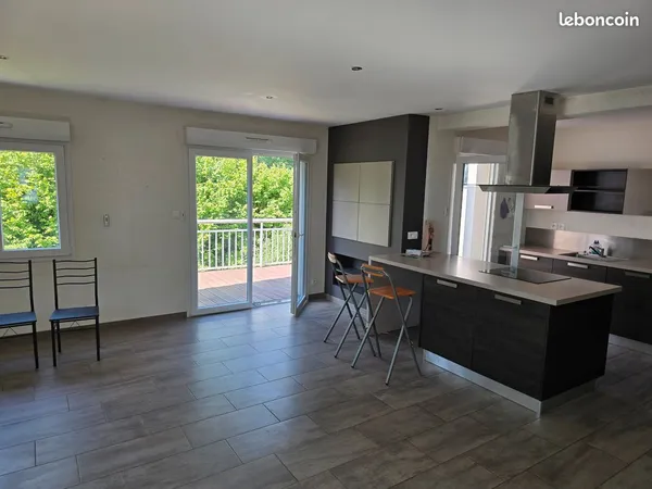 Exclusivité à KEMBS, 20 min Bâle (Suisse) - F3 65 m² - Terrasse 18 m² - Garage XXL 30 m² - DPE C de 