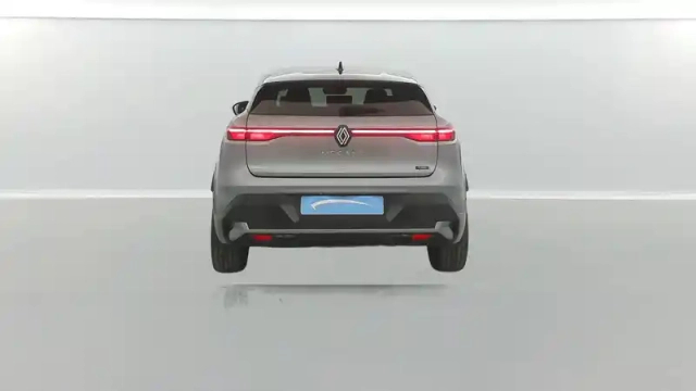 Renault Megane e-tech 220 ch autonomie confort gsr2 — photo 22