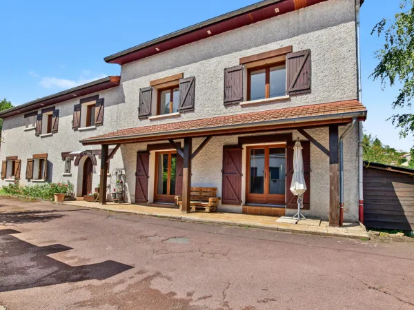 Maison 10 pièces 330 m²