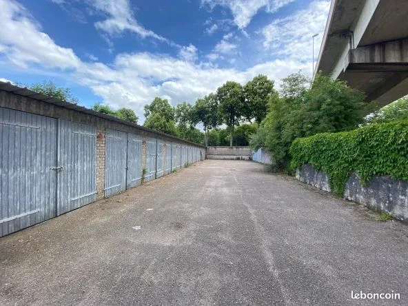 Garage/box 13 m² Nancy