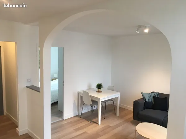 T2 parquet meublé avec terrasse et débarras - facs, hippodrome