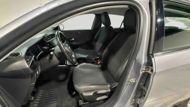Opel Corsa 1.2 turbo 100 ch bvm6 — photo 25