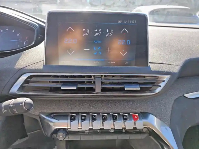 Peugeot 5008 puretech 130ch s&amp;s bvm6 — photo 8