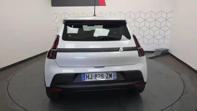 Renault 5 renault  e-tech electrique 120 ch autonomie urbaine — photo 2