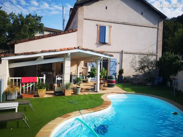 Maison 5 pièces 180 m²