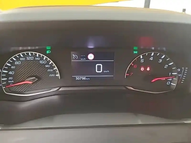 Peugeot 208 puretech 75 s&amp;s bvm5 — photo 10