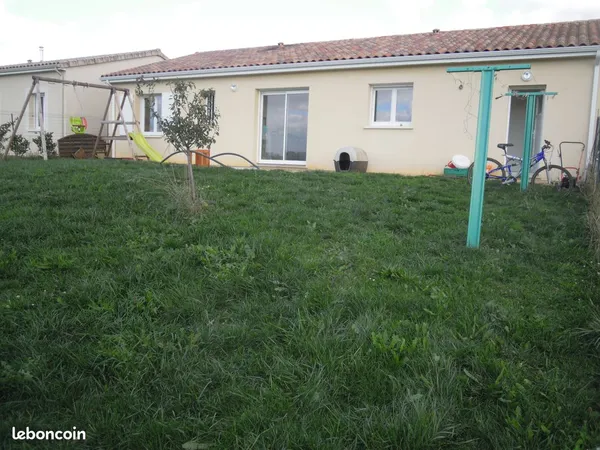 Maison T4 92 m² - 3 chambres - Jardin 420 m² - Garage