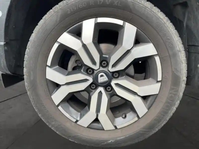 Dacia Duster 1.0 eco-g 100ch  journey 4x2 — photo 14