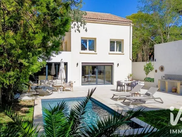 Maison 5 pièces 200 m²