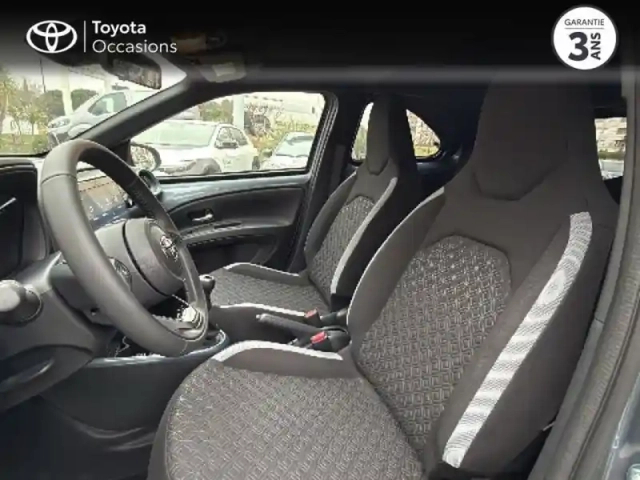 Toyota Aygo X 1.0 vvt-i 72ch design my24 — photo 11