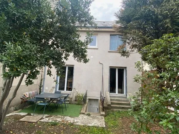 Maison avec jardin proche Pôle Balzac