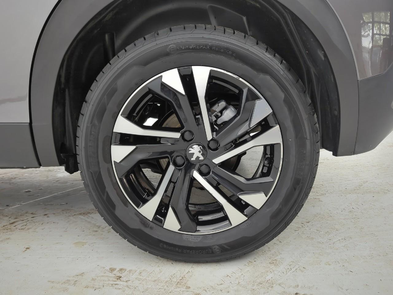 Peugeot 2008 puretech 130 s&s bvm6 allure — photo 11