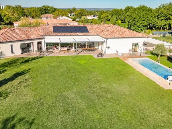 Maison contemporaine - Finitions haut de gamme