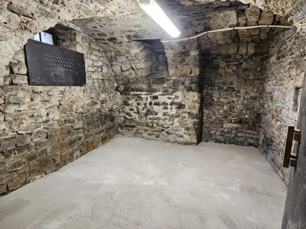 Cave à louer